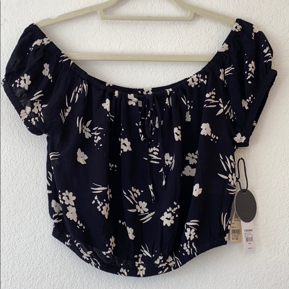 Amuse Society Under the Kiwi Tree Off Shoulder Top - Picture 3 of 8